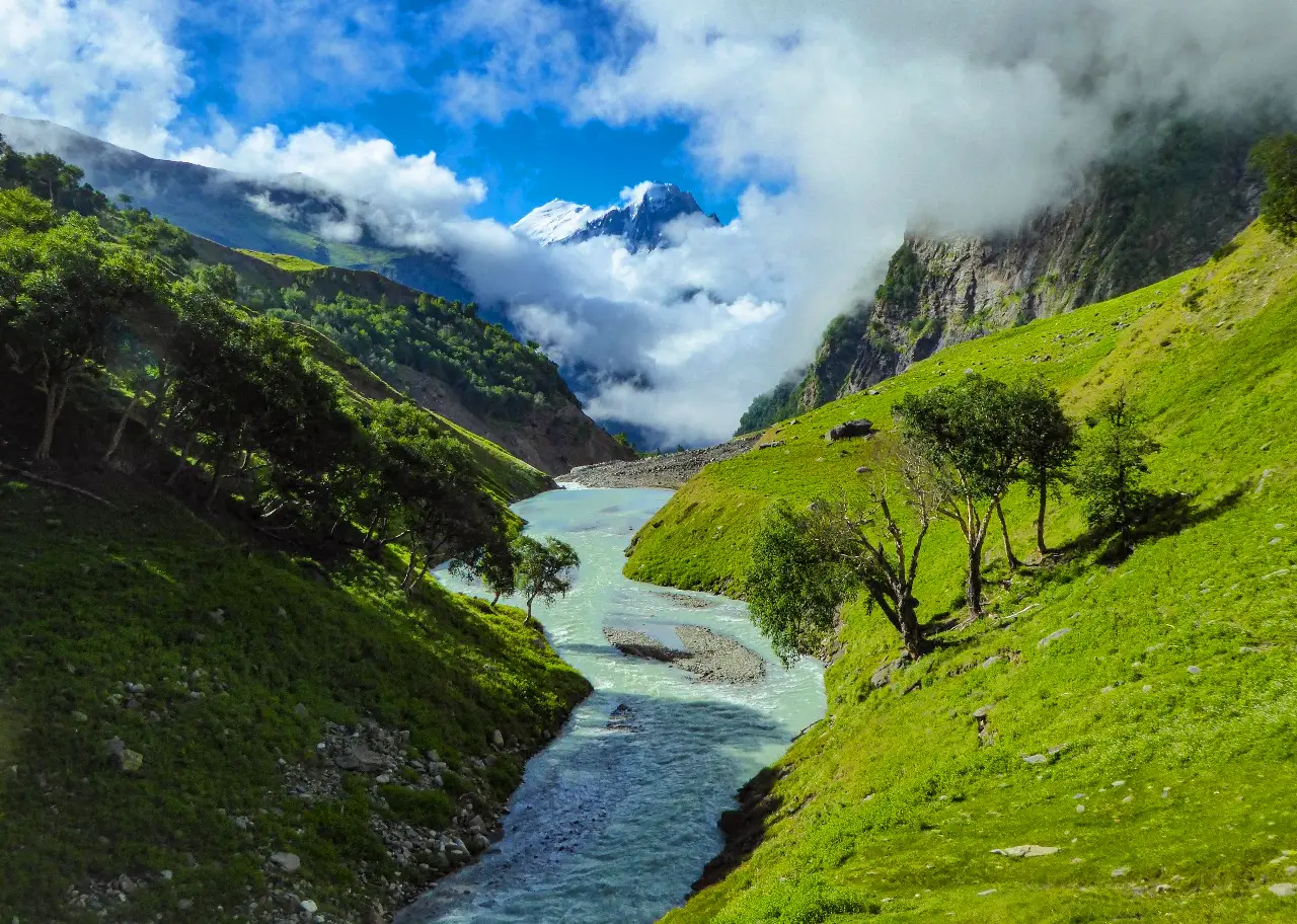 premium hotel in gangotri