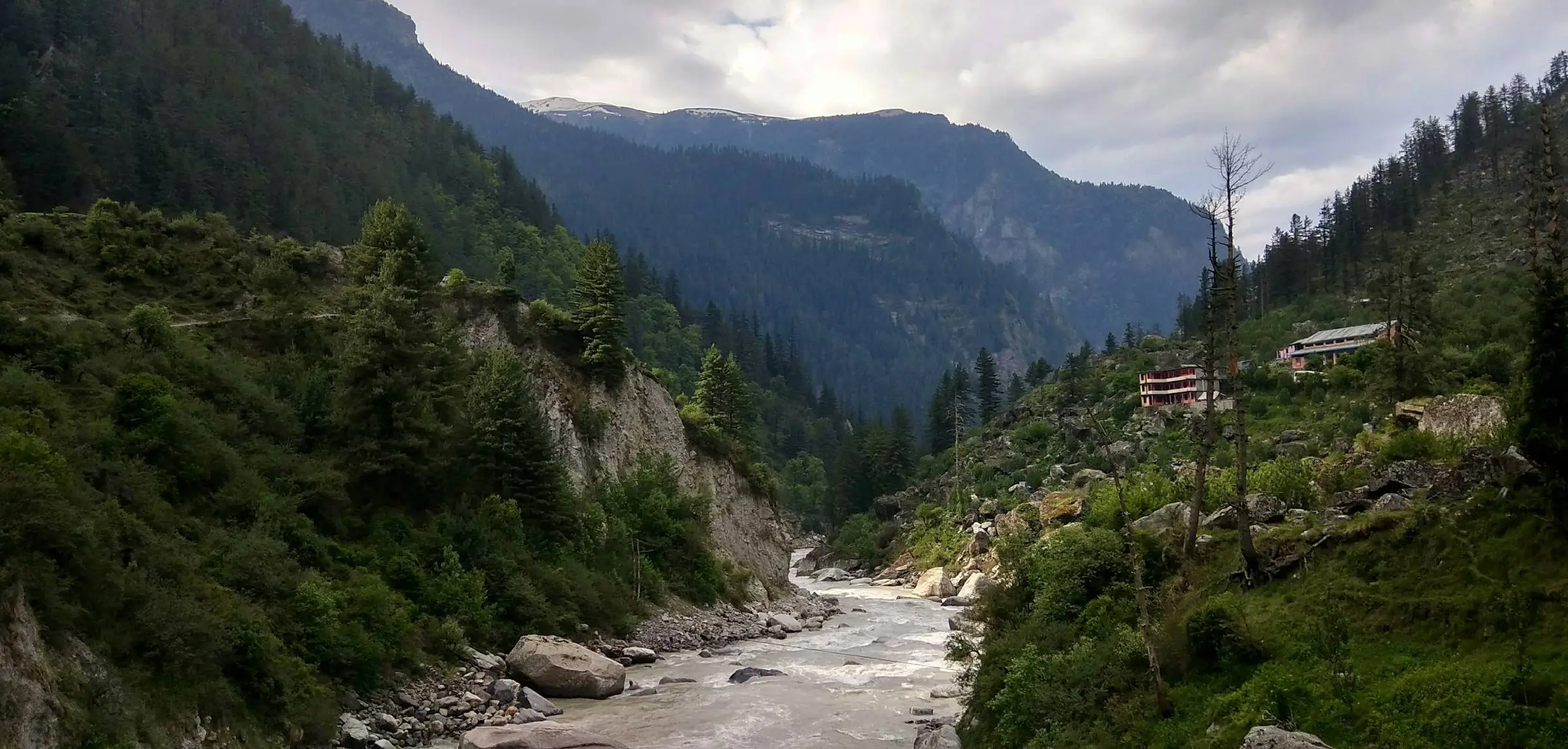 premium hotel in gangotri